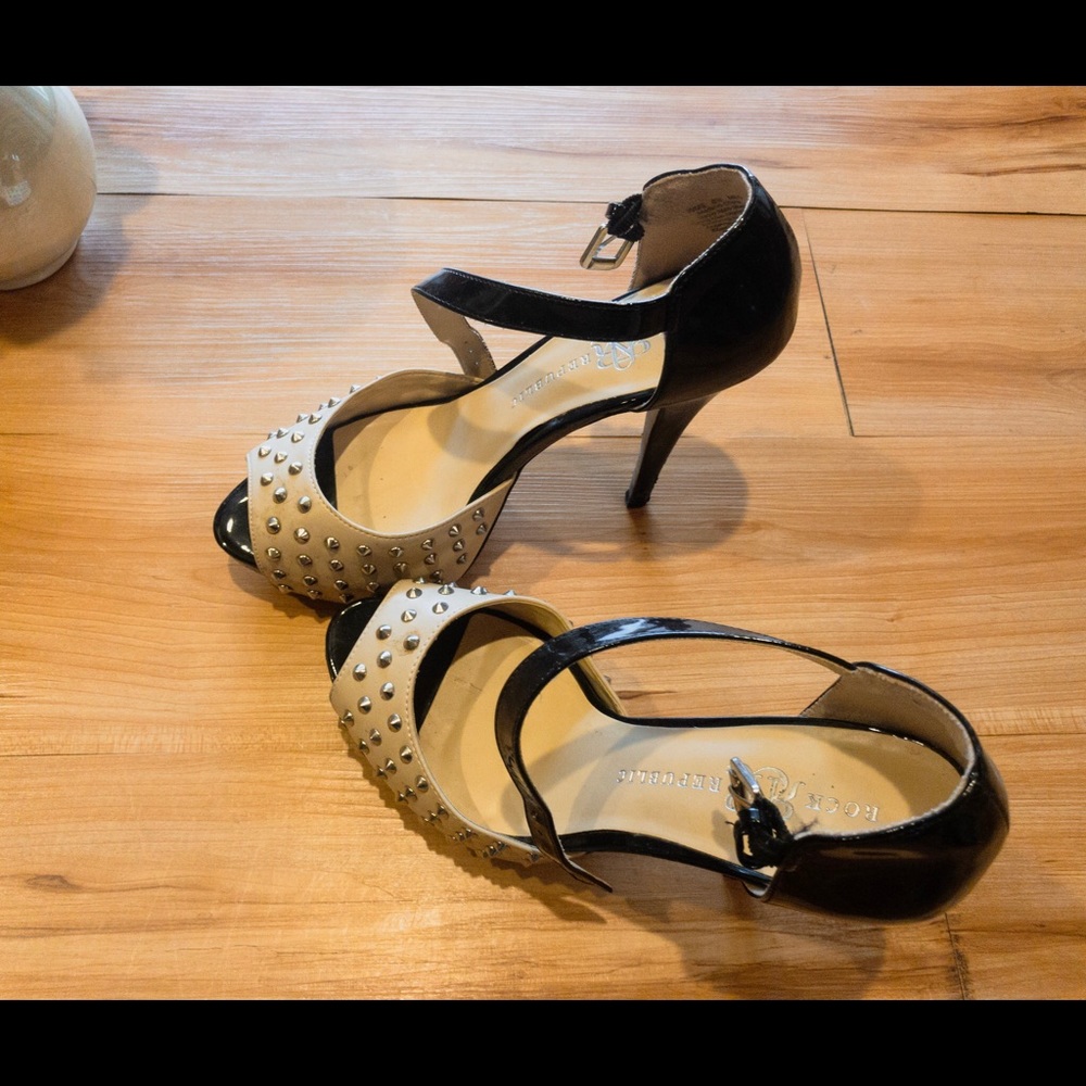 COPY - Spike Platform Peep Toe Heels